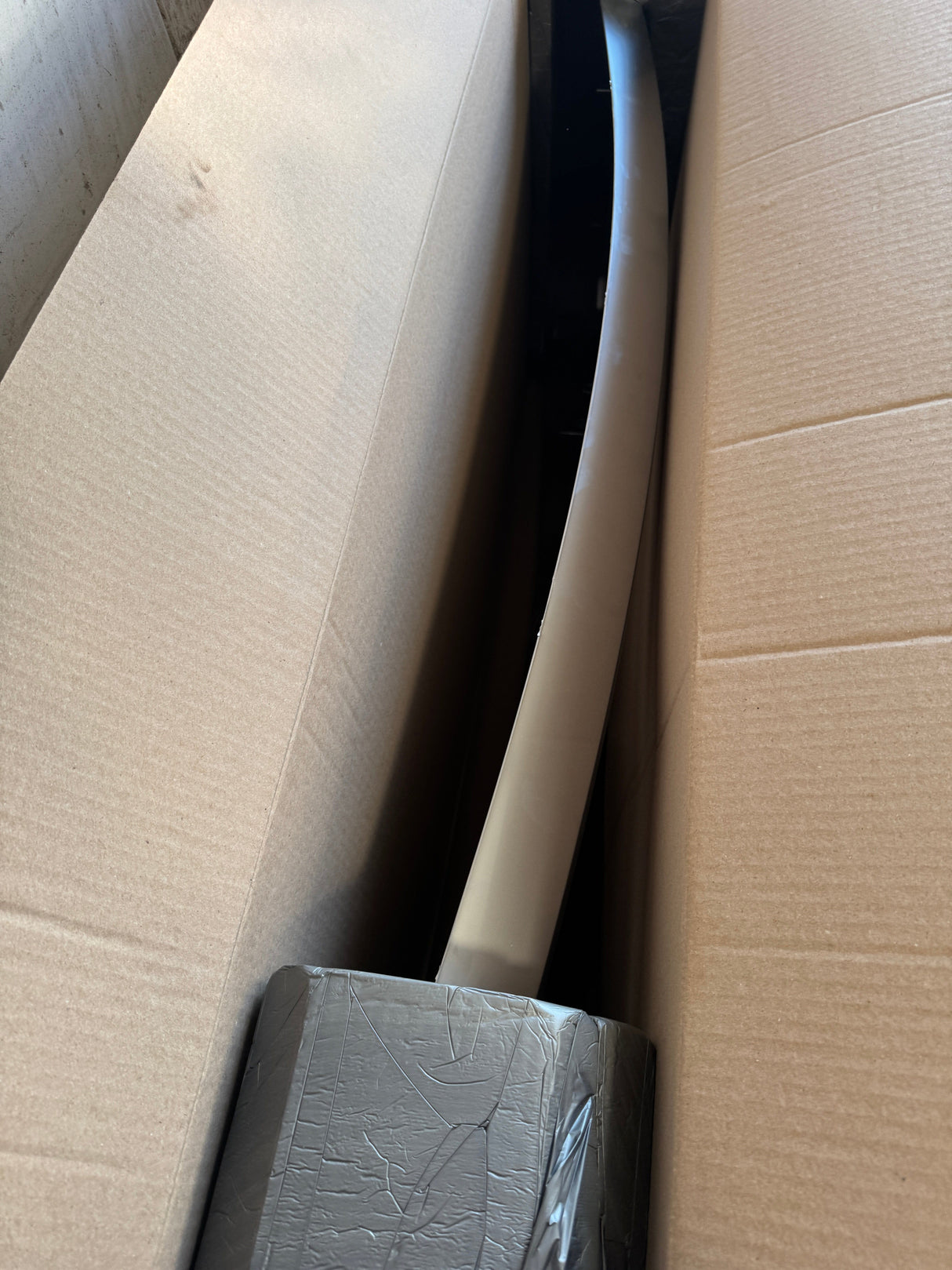 DC3Z-8200-A and DC3Z-8A284-A Local Pickup 77573 2013-2016 F-250 F-350 New OEM Grille And Satin Painted Surround  DC3Z-8200-A and DC3Z-8A284-A