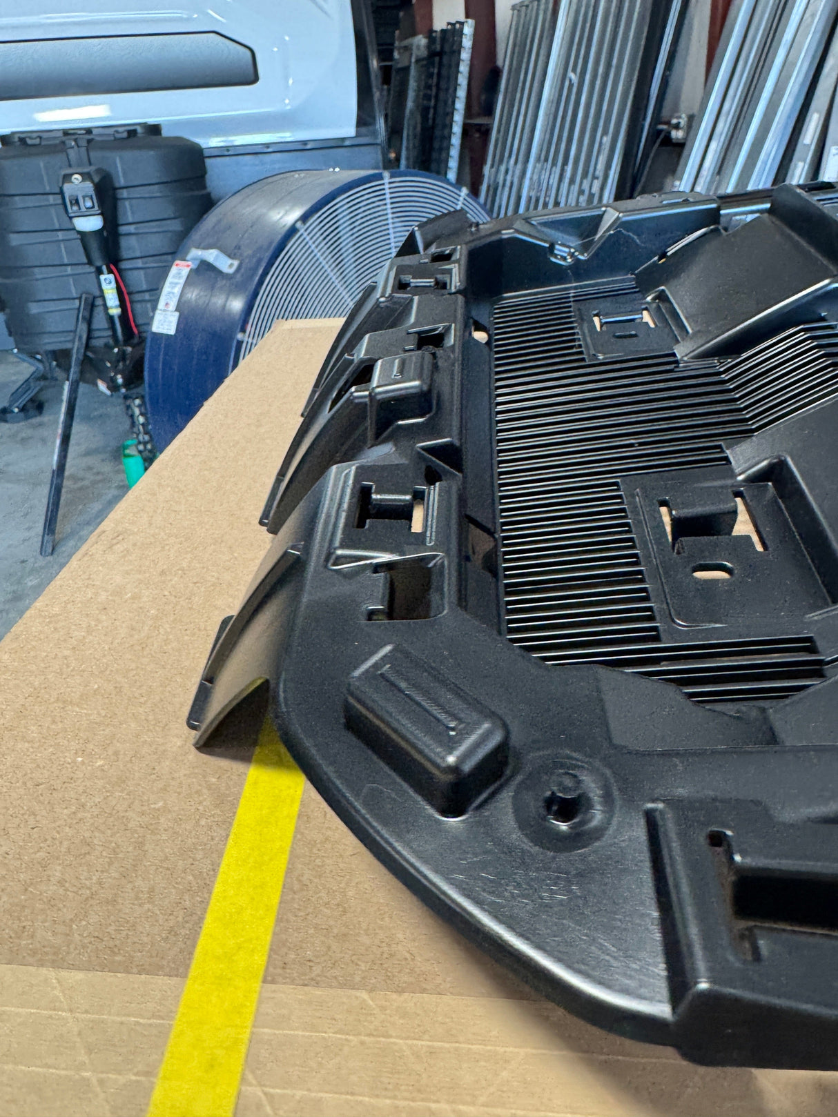 DC3Z-8200-A and DC3Z-8A284-A Local Pickup 77573 2013-2016 F-250 F-350 New OEM Grille And Satin Painted Surround  DC3Z-8200-A and DC3Z-8A284-A