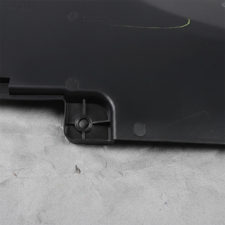 Macro Crop Bottom - Ford Transit Connect Fuse Box