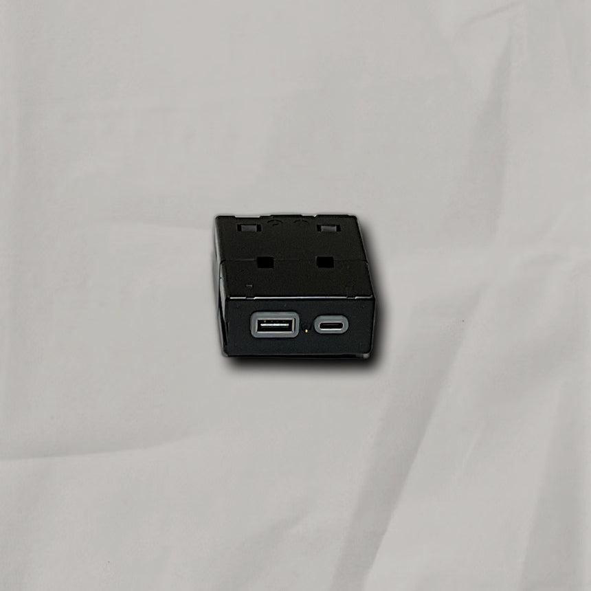 2023-2026 Silverado Sierra Tahoe Suburban Yukon USB Port OEM