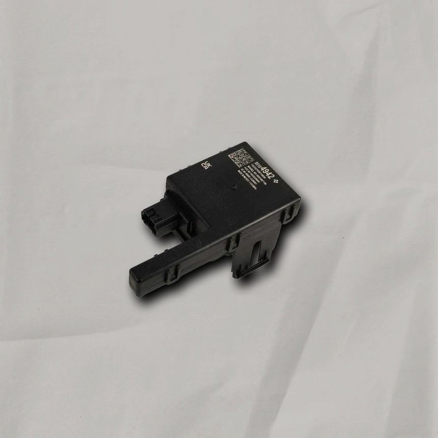 2021-2026 Chevy Silverado Tahoe Suburban TPMS Receiver OEM