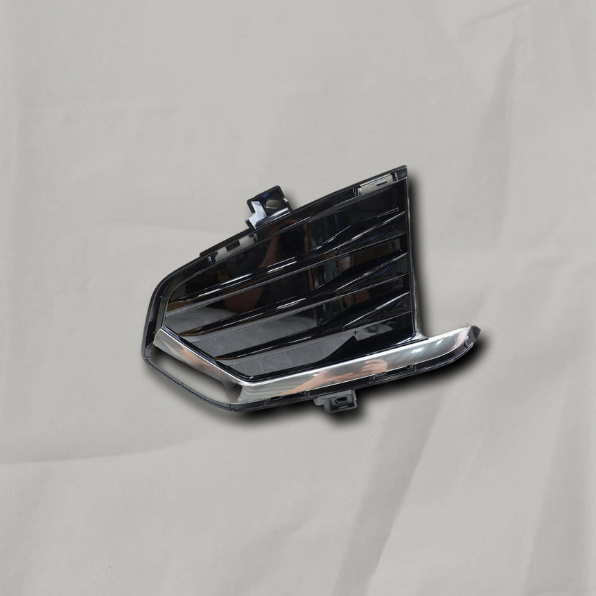 2017-2023 Cadillac XT5 Driver Side Front Fog Lamp Bezel OEM