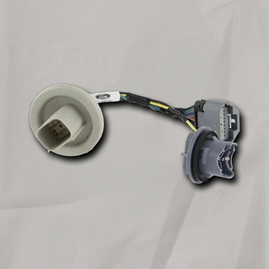 2020-2022 Ford F-250 F-350 Super Duty Rear Socket OEM