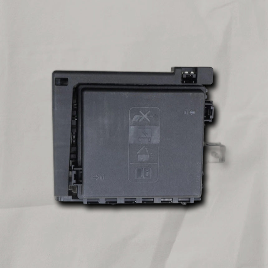 2020-2025 Cadillac XT5 2.0L 3.6L Engine Bay Fuse Relay Box OEM