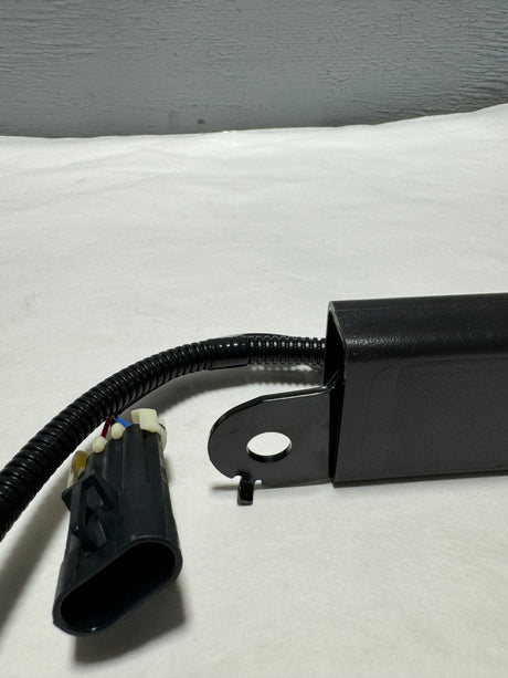 19121541 Silverado Sierra Tahoe Yukon Passenger Side Seat Belt Buckle OEM