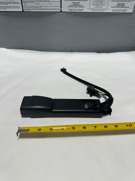 19121541 Silverado Sierra Tahoe Yukon Passenger Side Seat Belt Buckle OEM