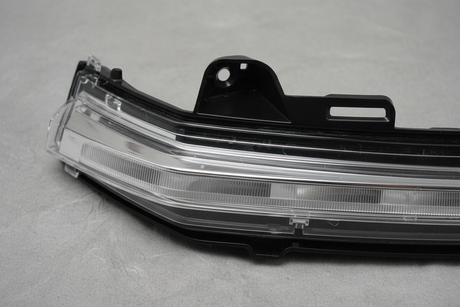 2018-2024 Traverse Acadia OEM Passenger Side Rearview Mirror Turn Signal Lamp