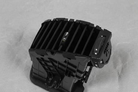 2017-2022 Chevrolet Trax OEM Passenger Side Center Instrument Panel Air Outlet