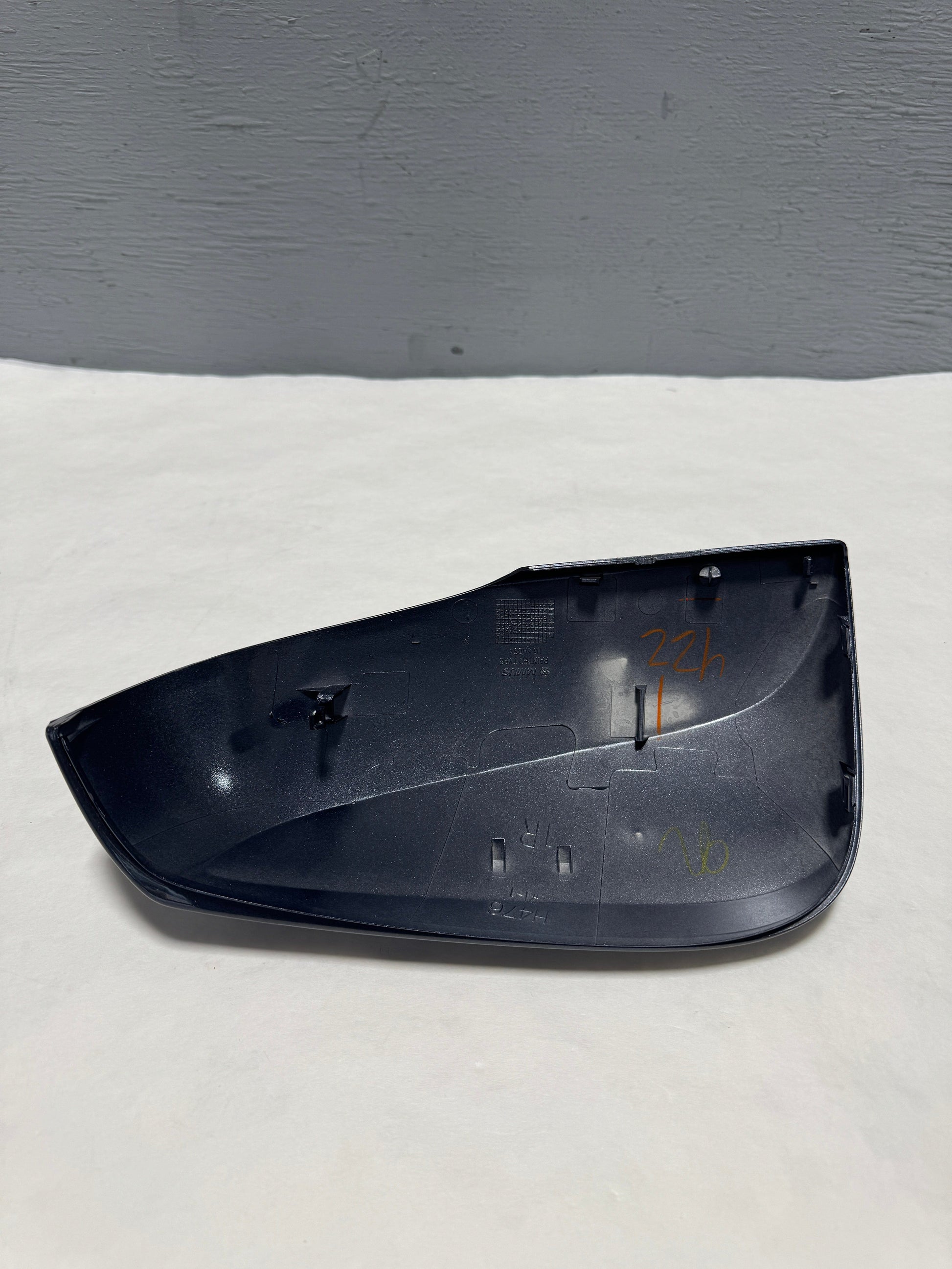 87915-0R140-B1 Toyota Rav4 2019-2023 Magnetic Gray 1G3 Passenger Side Mirror Cover NAP Built Only