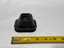 Load image into Gallery viewer, 30542-75P00-G2 1993-2004 Nissan Pathfinder Frontier Xterra Clutch Release Dust Cover Boot