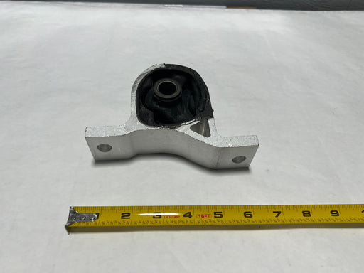 CL-50840-S5A-A81-J7 2001-2005 Honda Civic Front Engine Mount Stopper Bracket for Auto Trans Only