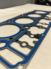 Load image into Gallery viewer, CL-0223-6C3Z-6051-AA-D29 2005-2007 Ford F-250 F-350 6.0 Diesel Passenger Side head Gasket kit With Bolts Genuine New
