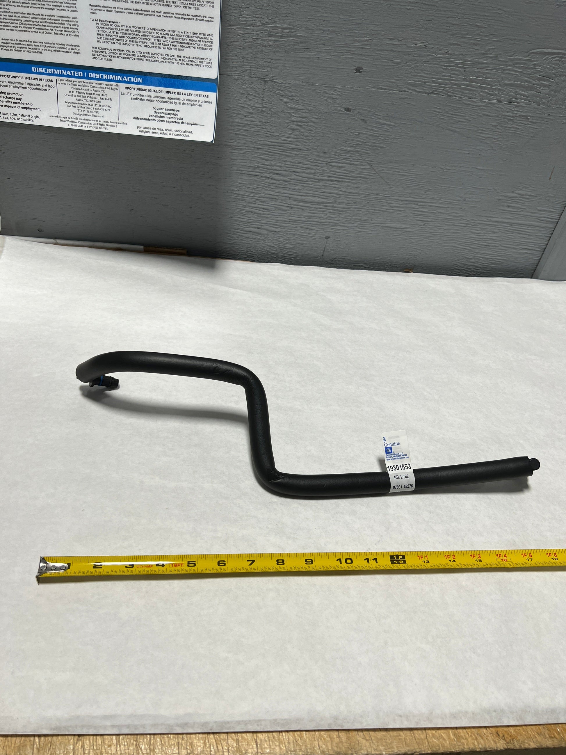 2007-2008 Acadia or Enclave Dirty Air PCV Tube Hose Genuine New 19301853