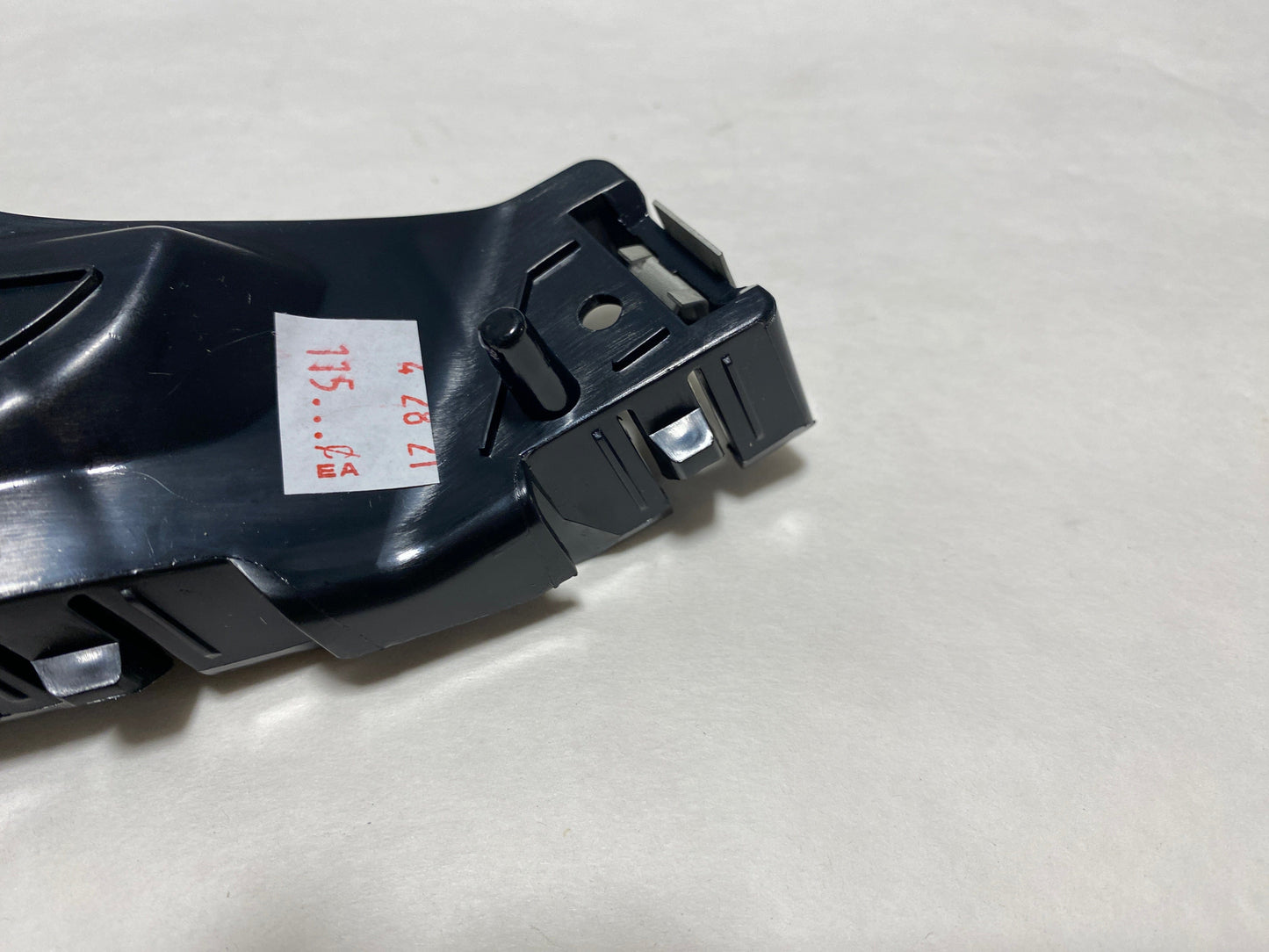 CL-0223-8A8Z-17E814-B-D29 2009-2014 Ford Flex Driver Side Front Bumper Side Support Bracket Genuine New