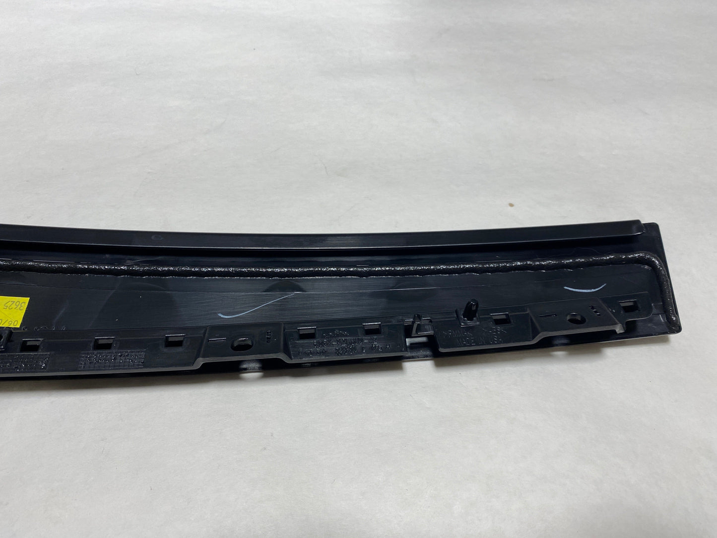 CL-CP9Z-5820555-A-C29 2012-2018 Ford Focus Front Driver Outside Door Trim Applique Molding Genuine New