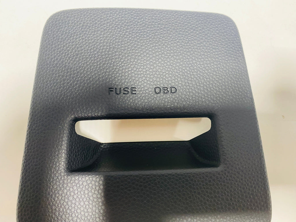 84753-B2100EQ 2014-2016 Kia Soul Interior Instrument Panel Dash Fuse Box Cover Genuine New
