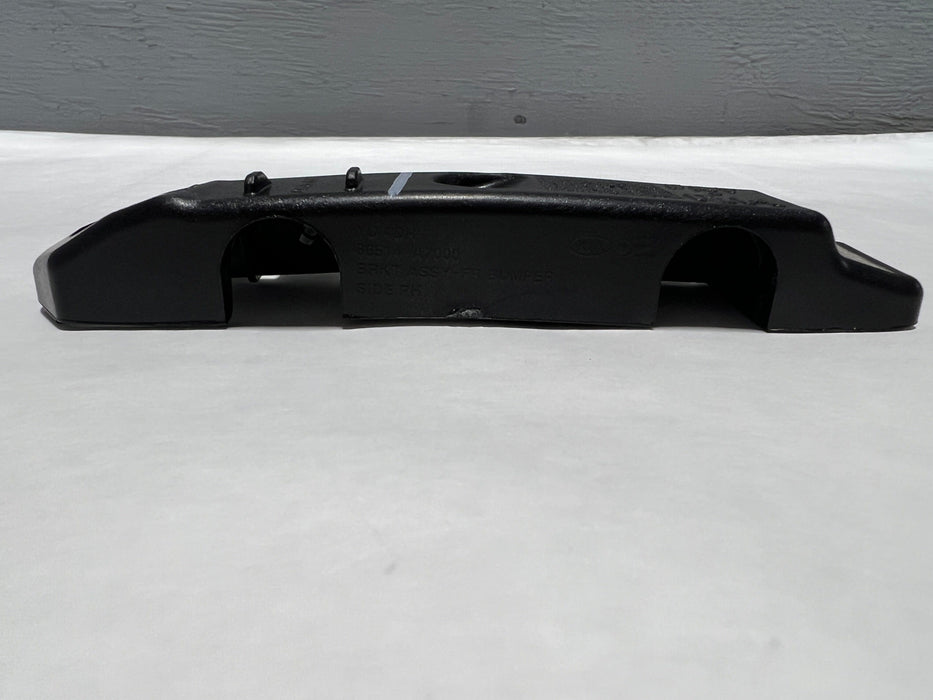 86514-A7000-H8 2014-2018 Kia Forte Passenger Side Front Bumper Side Bracket Genuine