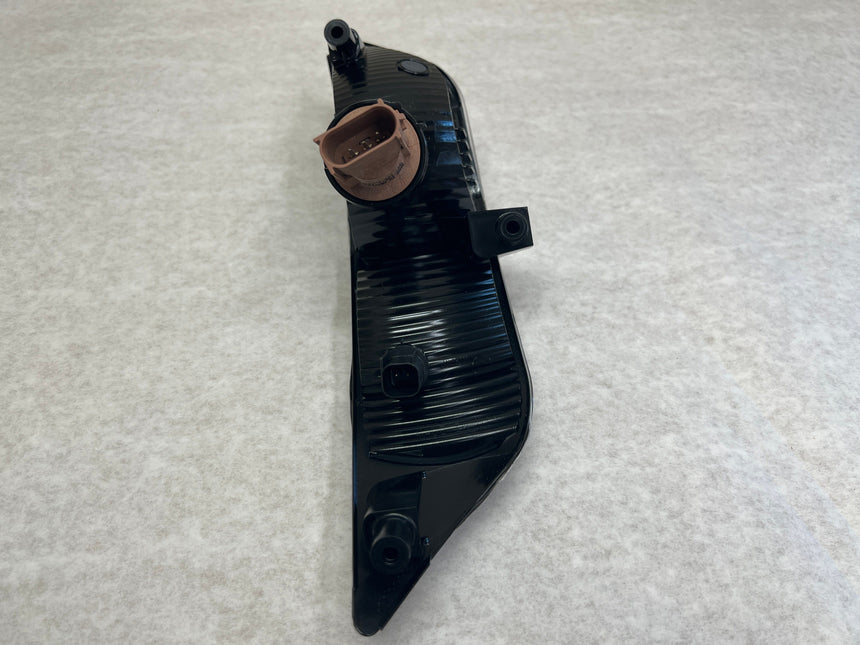 2015-2017 Ford Mustang Passenger Side Parking Side Marker Lamp