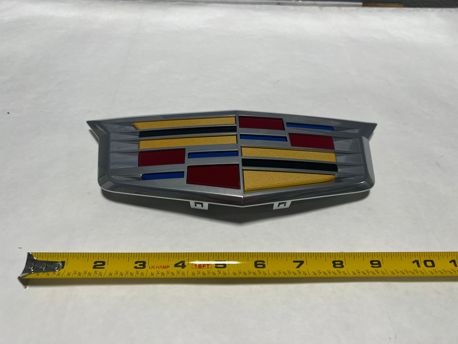 23182045-C6 2015-2022 Cadillac Escalade Front Grille Crest logo Emblem Genuine New