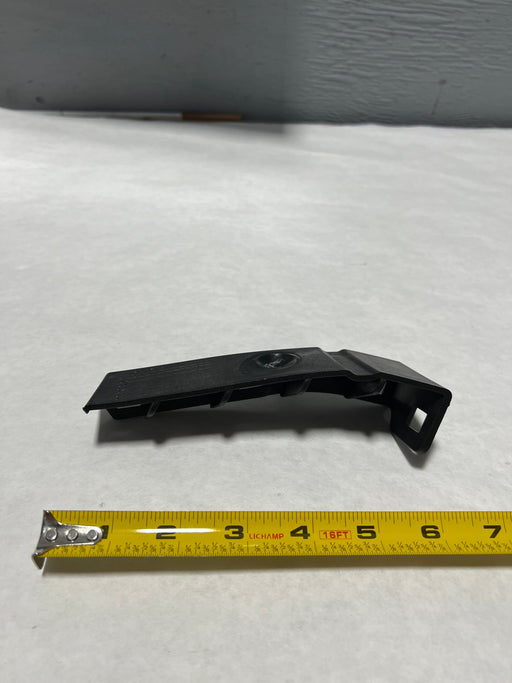 CL-0323-84867111-H22 2015-2022 GMC Canyon Driver Side Lower Bumper Cover Bracket Genuine New