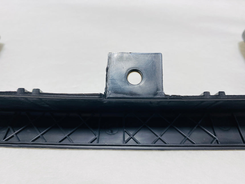 2017-2020 Ford F-250 F-350 Passenger Side Headlight Molding For Halogen Headlights