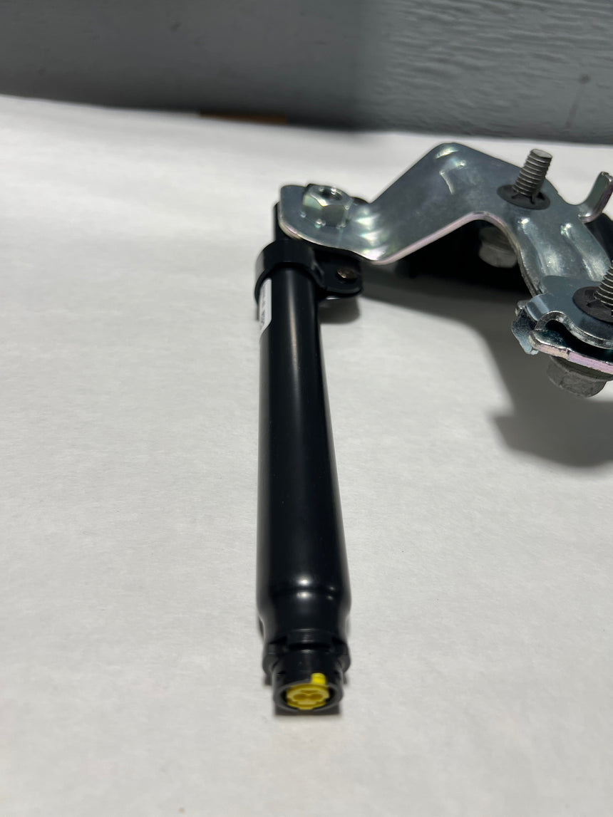 2017 Ford F-150 Crew Cab Driver Seat Belt Retractor Gray