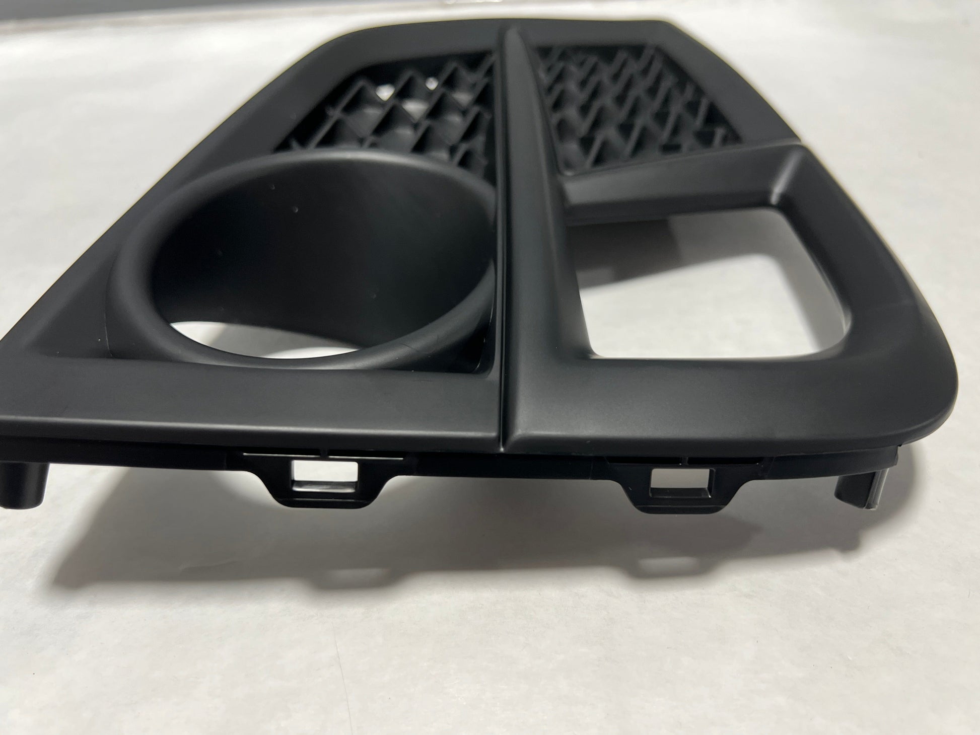 71107-THR-A00-F20 2018-2020 Honda Odyssey Driver Side Fog Light Bezel Trim New