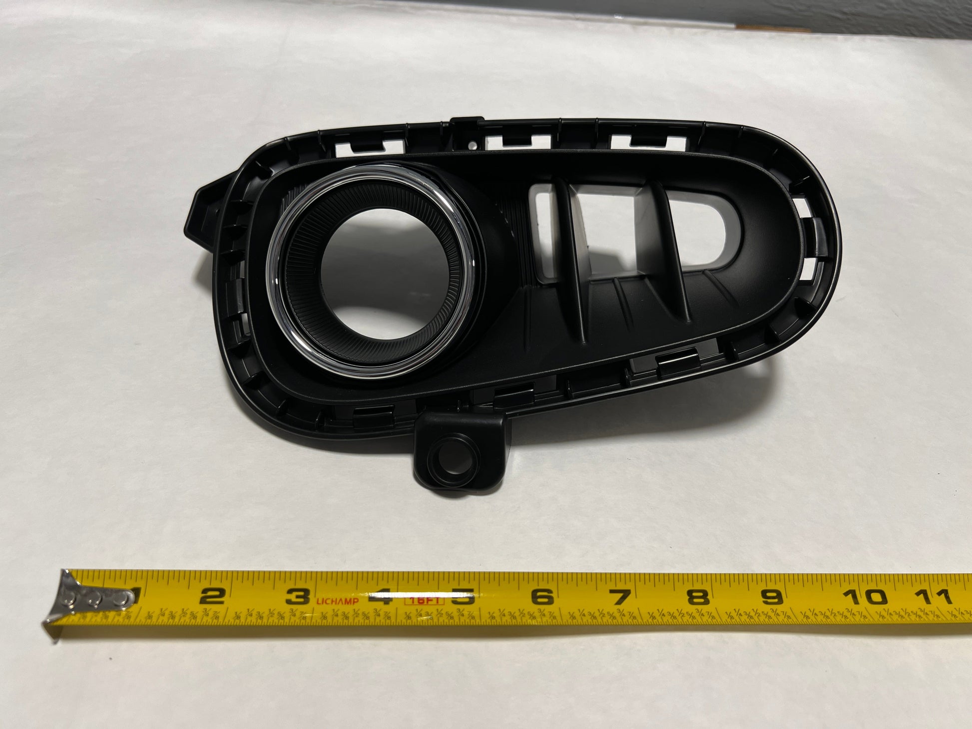 86523-H9020-H8 2018 Kia Rio Driver Side Fog Lamp Hole Trim Bezel Cover Genuine