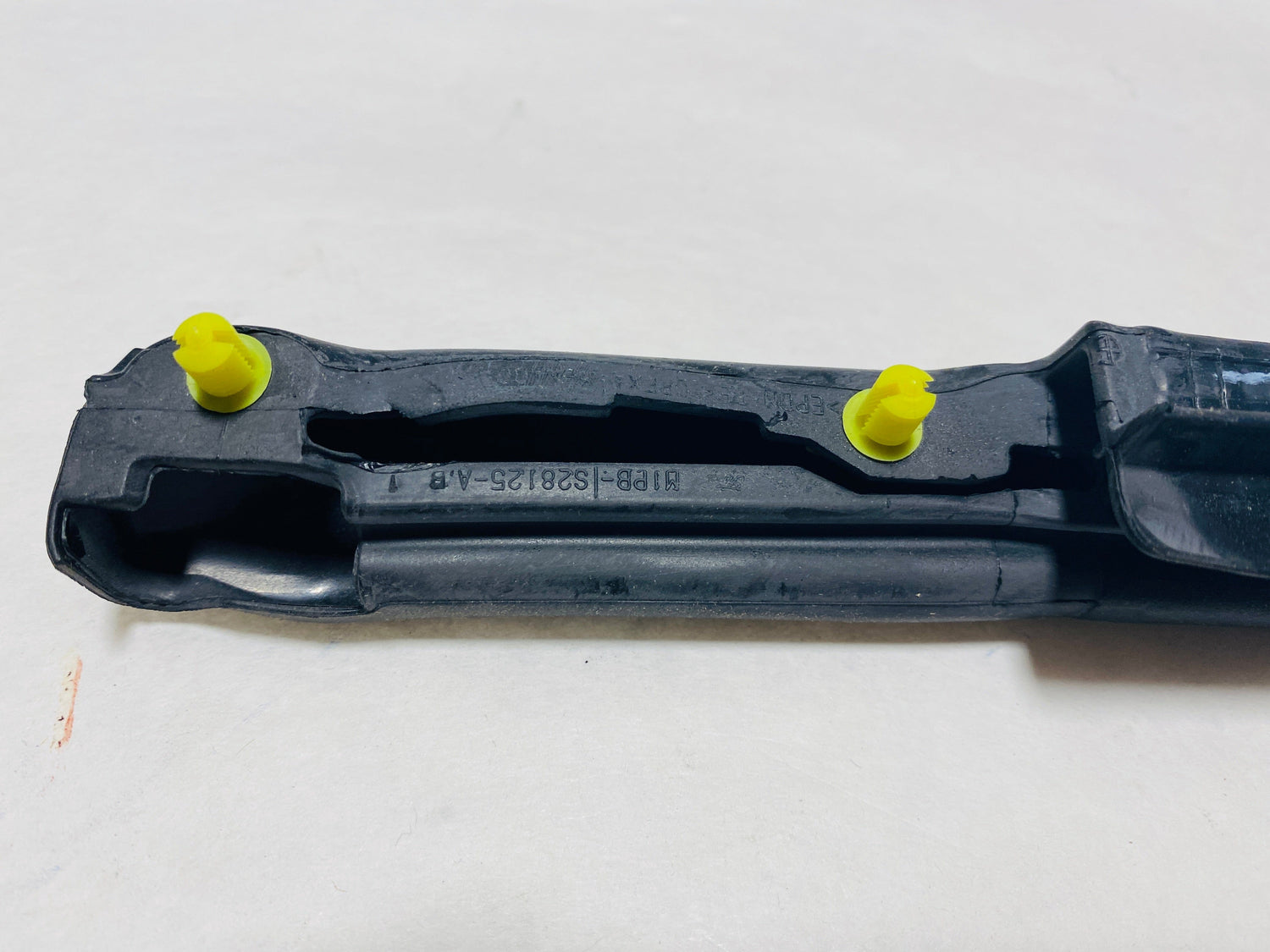 CL-M1PZ-7828125-A-H20 2021-2023 Ford Bronco Sport Driver Side Rear Door Weatherstrip Seal Genuine New