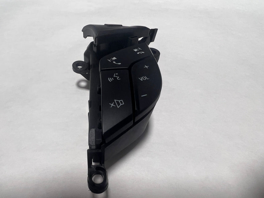 Ford Edge or Fusion Right Hand Steering Wheel Radio Control DG9Z-9C888-DC